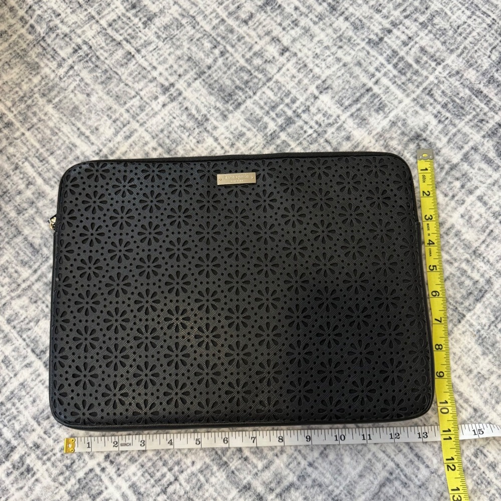 Kate Spade Black Perforated Daisy Laser Cut Floral Laptop Sleeve 13-14 inch - Picture 6 of 8